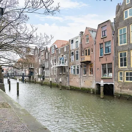 Voorstraat-havenzicht 2de Homestay