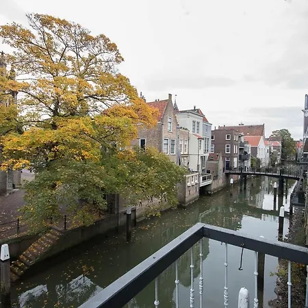 Voorstraat-havenzicht 2de Homestay *