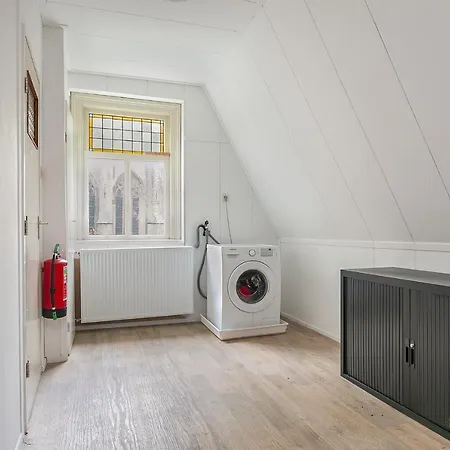Voorstraat-havenzicht 2de Homestay
