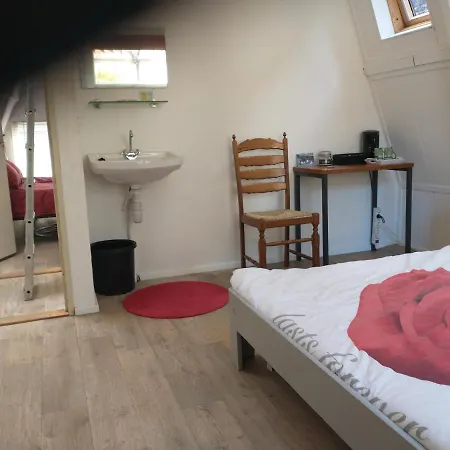 Voorstraat-havenzicht 2de Homestay Dordrecht